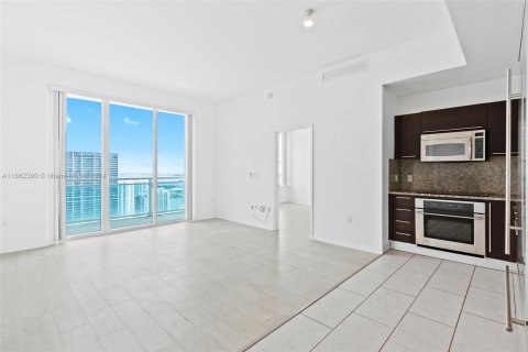 Copropriété à louer à Miami, Floride: 2 chambres, 91.6 m2 № 1370441 - photo 4