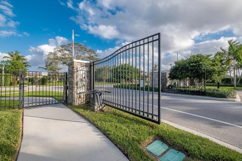 Villa ou maison à vendre à Lake Worth, Floride: 3 chambres, 235.04 m2 № 1177374 - photo 1