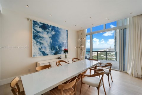 Condo in Miami Beach, Florida, 2 bedrooms  № 1120409 - photo 20