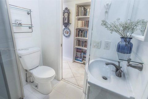 Copropriété à vendre à Miami Beach, Floride: 1 chambre, 82.4 m2 № 1328358 - photo 20