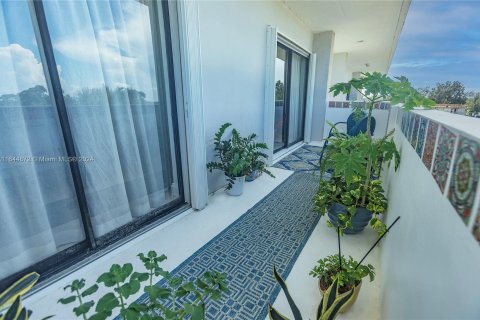 Copropriété à vendre à Miami Beach, Floride: 1 chambre, 82.4 m2 № 1328358 - photo 23