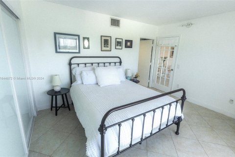 Copropriété à vendre à Miami Beach, Floride: 1 chambre, 82.4 m2 № 1328358 - photo 13