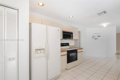 Casa en venta en Coral Springs, Florida, 3 dormitorios, 180.42 m2 № 1332198 - foto 11