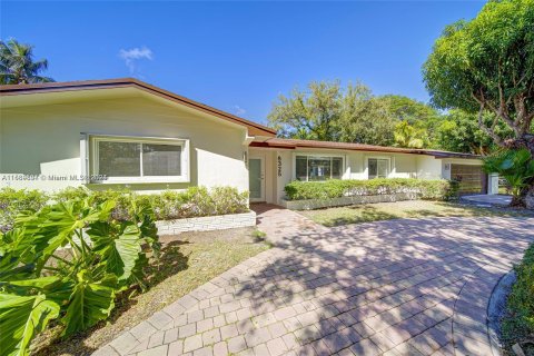 Villa ou maison à vendre à Palmetto Bay, Floride: 4 chambres, 181.16 m2 № 1179156 - photo 25