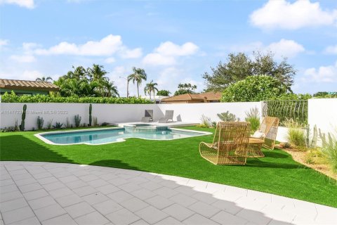 Villa ou maison à vendre à Fort Lauderdale, Floride: 4 chambres № 807427 - photo 1