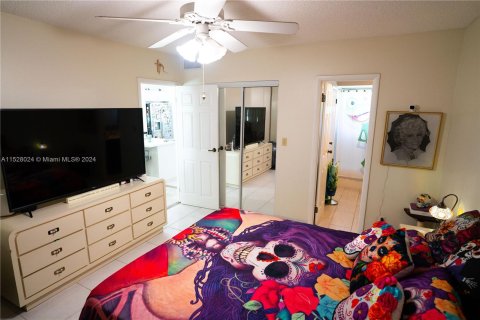 Купить кондоминиум в Лодердейл-Лейкс, Флорида 1 спальня, 63.55м2, № 1000152 - фото 16