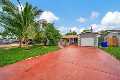 Casa en venta en Miramar, Florida, 3 dormitorios, 158.31 m2 № 1417822 - foto 3