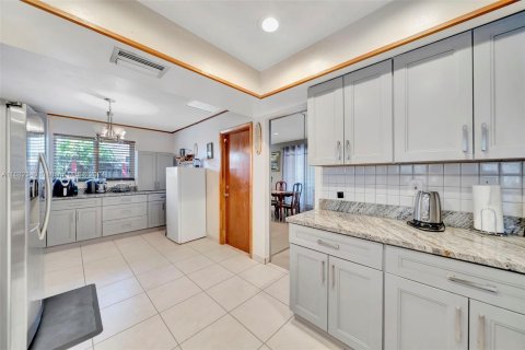 Casa en venta en Miramar, Florida, 3 dormitorios, 158.31 m2 № 1417822 - foto 22