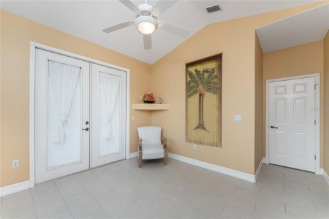 House in Punta Gorda, Florida 3 bedrooms, 230.58 sq.m. № 1418079 - photo 20