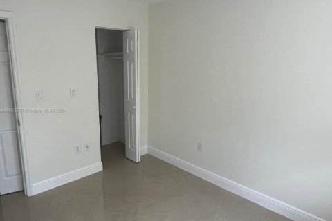 Condominio en venta en Miami, Florida, 3 dormitorios, 151.43 m2 № 1417784 - foto 12