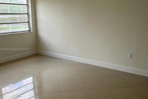 Condominio en venta en Miami, Florida, 3 dormitorios, 151.43 m2 № 1417784 - foto 5