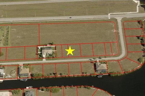 Купить земельный участок в Кейп-Корал, Флорида № 223642 - фото 5