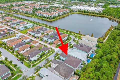 Casa en venta en Palm Beach Gardens, Florida, 4 dormitorios, 461.72 m2 № 922331 - foto 23