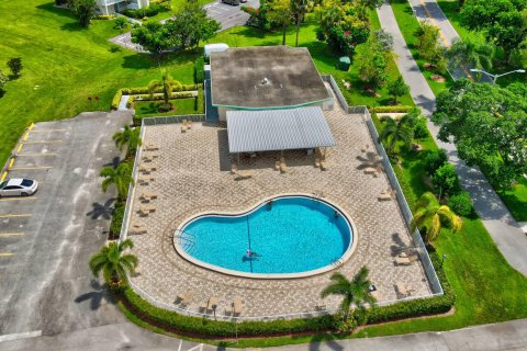 Condominio en venta en Deerfield Beach, Florida, 1 dormitorio, 65.03 m2 № 970549 - foto 16