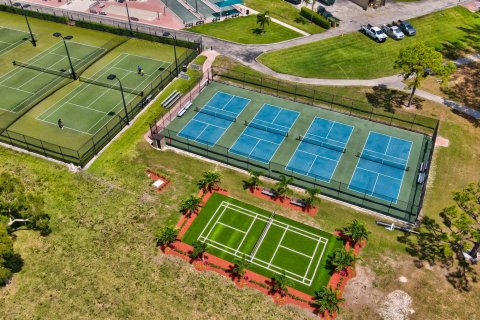 Condo in Deerfield Beach, Florida, 1 bedroom  № 970549 - photo 11