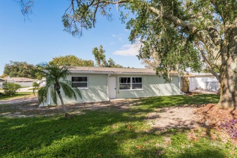 Casa en venta en New Port Richey, Florida, 4 dormitorios, 157.19 m2 № 1415182 - foto 24