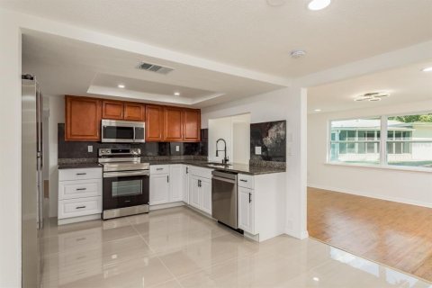 Casa en venta en New Port Richey, Florida, 4 dormitorios, 157.19 m2 № 1415182 - foto 6