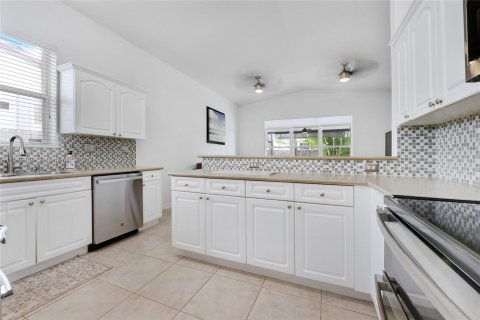 Casa en venta en Miami, Florida, 3 dormitorios, 183.48 m2 № 1415258 - foto 7