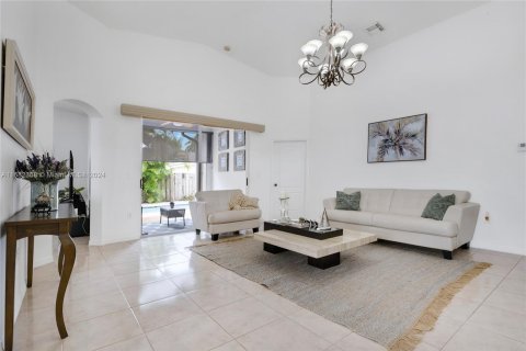 Casa en venta en Miami, Florida, 3 dormitorios, 183.48 m2 № 1415258 - foto 2