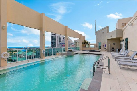 Condominio en venta en Fort Lauderdale, Florida, 3 dormitorios, 304.72 m2 № 46340 - foto 13