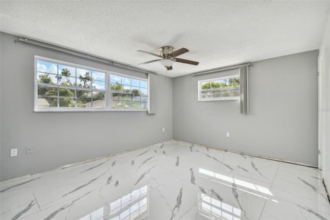 Casa en venta en New Port Richey, Florida, 3 dormitorios, 151.06 m2 № 1379283 - foto 26