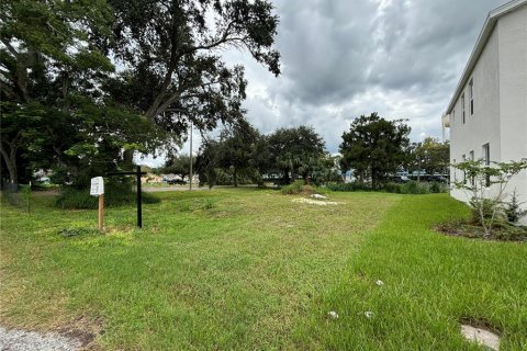 Terreno en venta en New Port Richey, Florida № 1379284 - foto 1