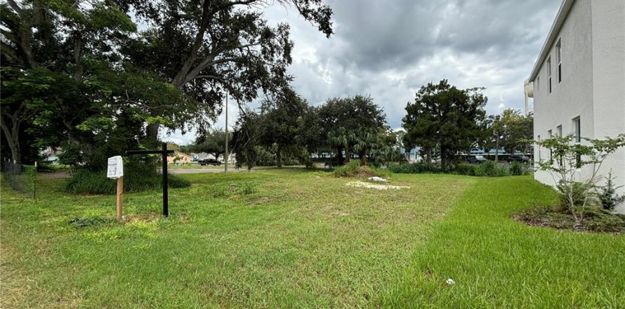 Terreno en New Port Richey, Florida № 1379284