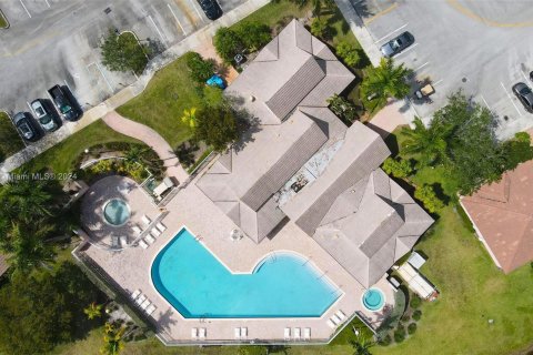 Adosado en venta en Pembroke Pines, Florida, 3 dormitorios, 126.44 m2 № 1145452 - foto 23