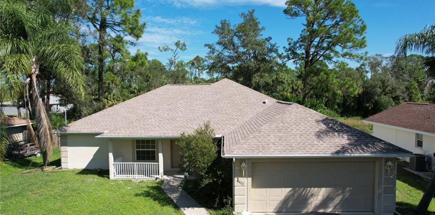 House in North Port, Florida 3 bedrooms, 189.06 sq.m. № 1137276