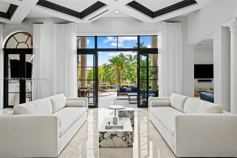 Villa ou maison à vendre à Hallandale Beach, Floride: 6 chambres, 541.53 m2 № 1173395 - photo 5