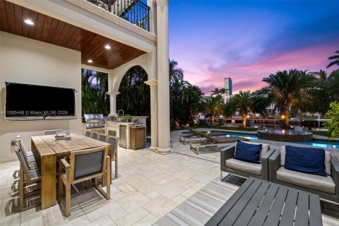 Villa ou maison à vendre à Hallandale Beach, Floride: 6 chambres, 541.53 m2 № 1173395 - photo 30