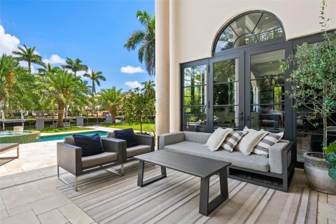 Villa ou maison à vendre à Hallandale Beach, Floride: 6 chambres, 541.53 m2 № 1173395 - photo 28