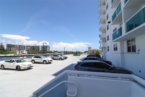 Condominio en venta en Hollywood, Florida, 2 dormitorios, 112.6 m2 № 1173834 - foto 29