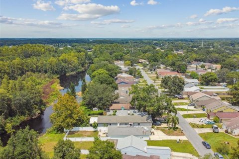 House in Land O' Lakes, Florida 3 bedrooms, 116.41 sq.m. № 1326189 - photo 29