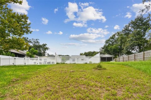 House in Land O' Lakes, Florida 3 bedrooms, 116.41 sq.m. № 1326189 - photo 24