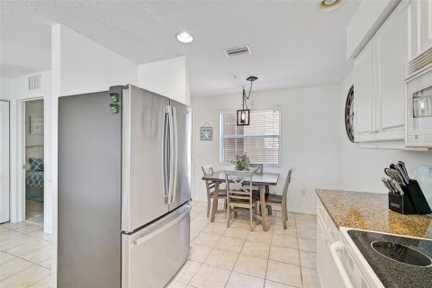 Copropriété à vendre à Bradenton, Floride: 2 chambres, 133.78 m2 № 1376693 - photo 11