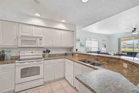 Copropriété à vendre à Bradenton, Floride: 2 chambres, 133.78 m2 № 1376693 - photo 9