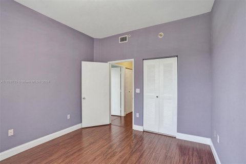 Condo in Fort Lauderdale, Florida, 3 bedrooms  № 1282606 - photo 20