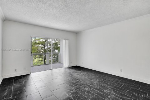 Copropriété à vendre à Hollywood, Floride: 2 chambres, 105.17 m2 № 1282602 - photo 12