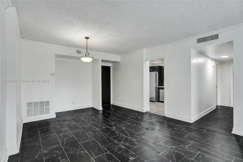 Copropriété à vendre à Hollywood, Floride: 2 chambres, 105.17 m2 № 1282602 - photo 6