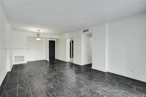 Copropriété à vendre à Hollywood, Floride: 2 chambres, 105.17 m2 № 1282602 - photo 10