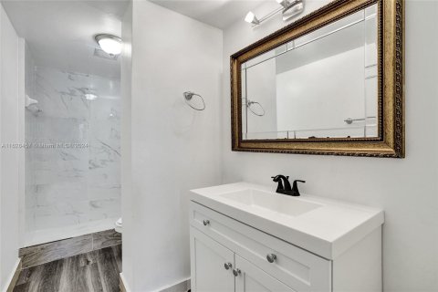 Condo in Hollywood, Florida, 2 bedrooms  № 1282602 - photo 23