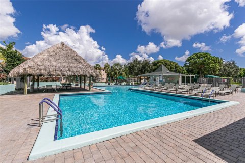 Villa ou maison à vendre à Deerfield Beach, Floride: 2 chambres, 113.34 m2 № 1128028 - photo 27