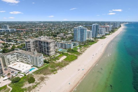 Condominio en venta en Lauderdale-by-the-Sea, Florida, 2 dormitorios, 93.09 m2 № 648238 - foto 3