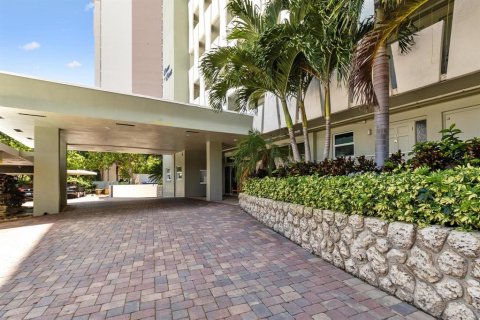 Copropriété à vendre à Lauderdale-by-the-Sea, Floride: 2 chambres, 93.09 m2 № 648238 - photo 11