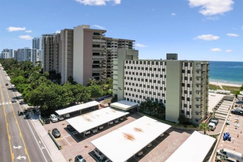 Condominio en venta en Lauderdale-by-the-Sea, Florida, 2 dormitorios, 93.09 m2 № 648238 - foto 10