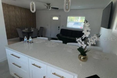 Casa en venta en Orlando, Florida, 4 dormitorios, 119.47 m2 № 1336182 - foto 7