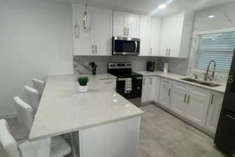 Casa en venta en Orlando, Florida, 4 dormitorios, 119.47 m2 № 1336182 - foto 6