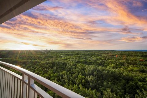 Condo in Saint Petersburg, Florida, 3 bedrooms  № 1337696 - photo 29