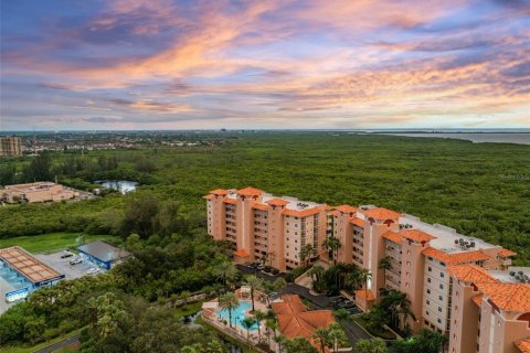 Condo in Saint Petersburg, Florida, 3 bedrooms  № 1337696 - photo 4